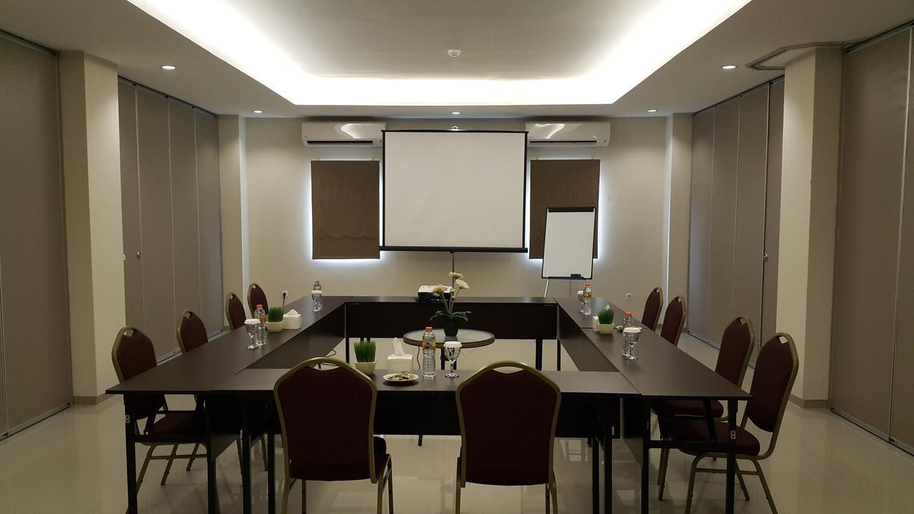 Biz Hotel City Center Ambon Ngoại thất bức ảnh