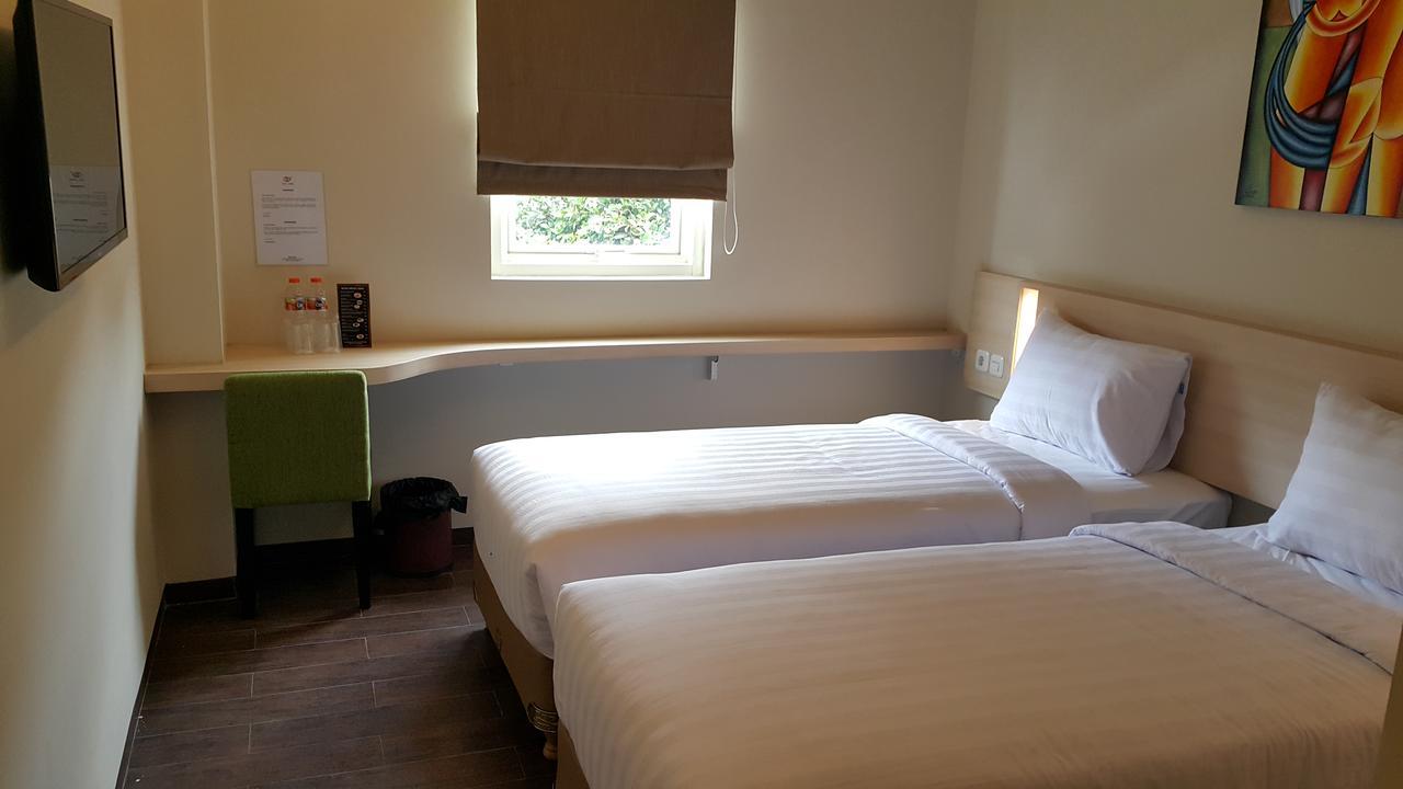 Biz Hotel City Center Ambon Ngoại thất bức ảnh