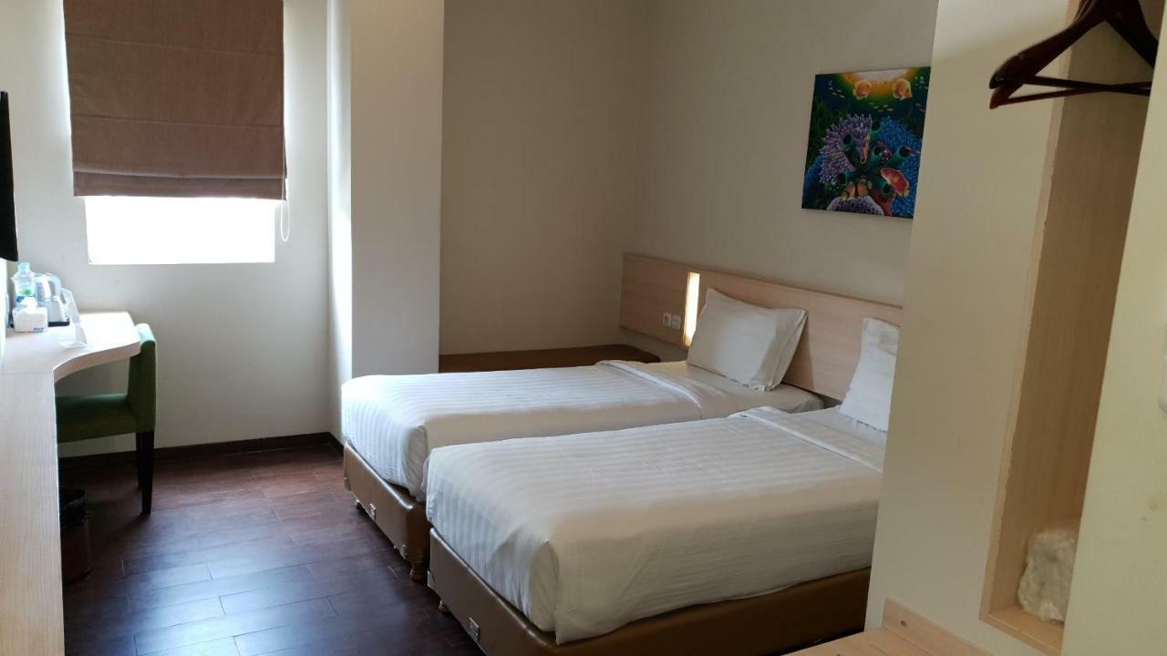 Biz Hotel City Center Ambon Ngoại thất bức ảnh